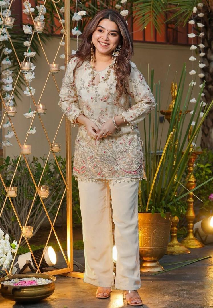KURTI  WITH PANT AL-1006