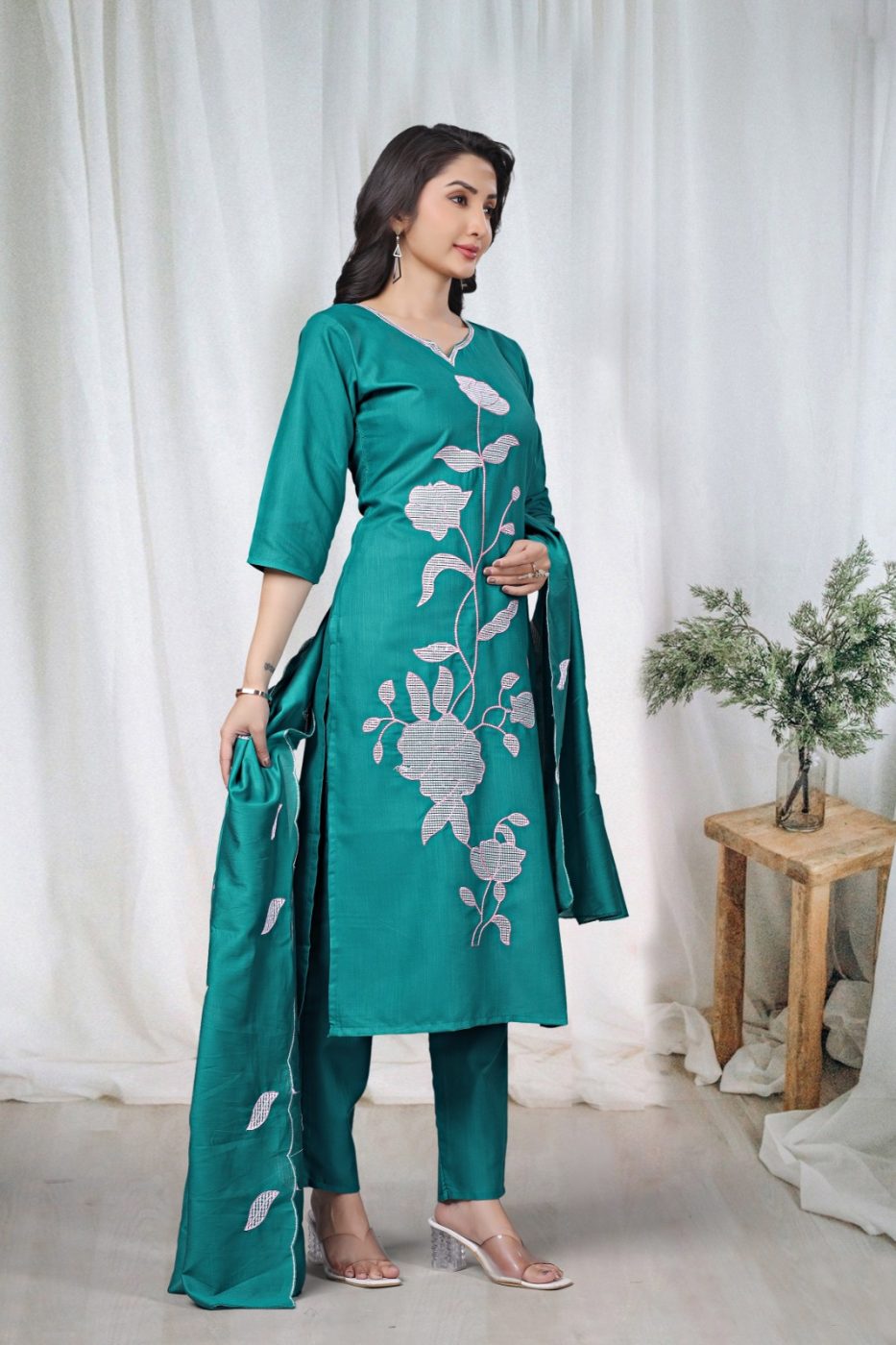KURTI  WITH PANT & DUPATTA DCVK-01 (Ice)