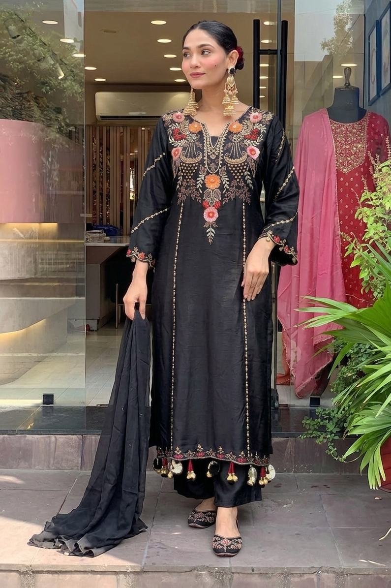KURTI  WITH PANT & DUPATTA DI-MADHURI