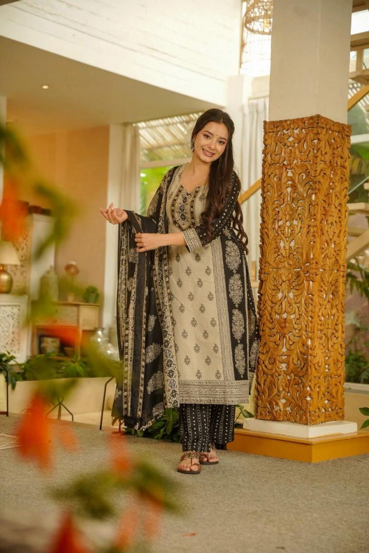 KURTI  WITH PANT & DUPATTA MV-6090