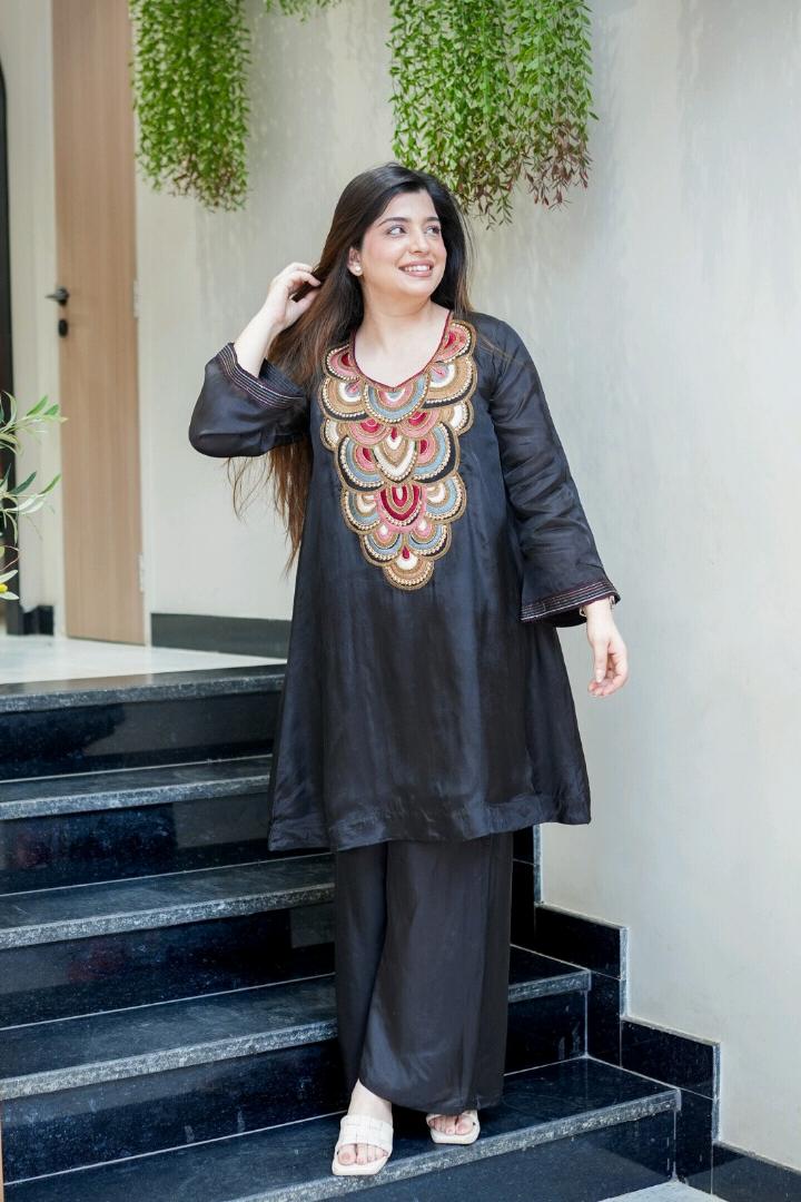 KURTI WITH PANT SK-VANDANA (Black)