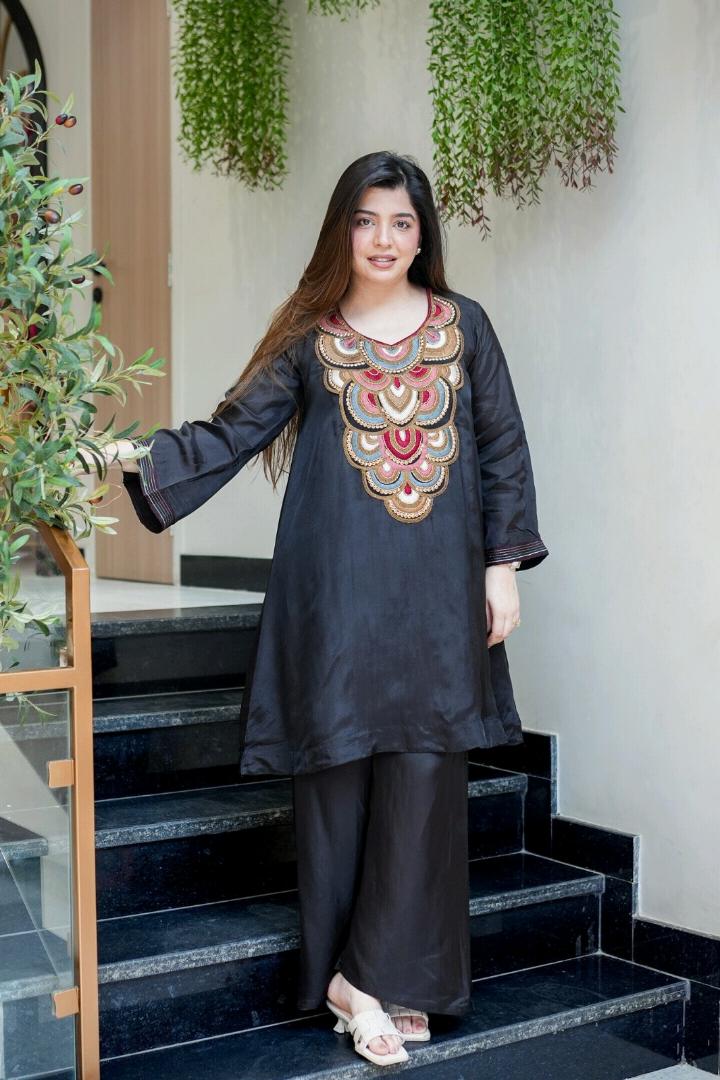KURTI WITH PANT SK-VANDANA (Black)