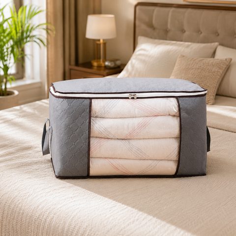 Organise your belongings with the versatile Grey Quilted Fabric Clothes Storage Bag 15803